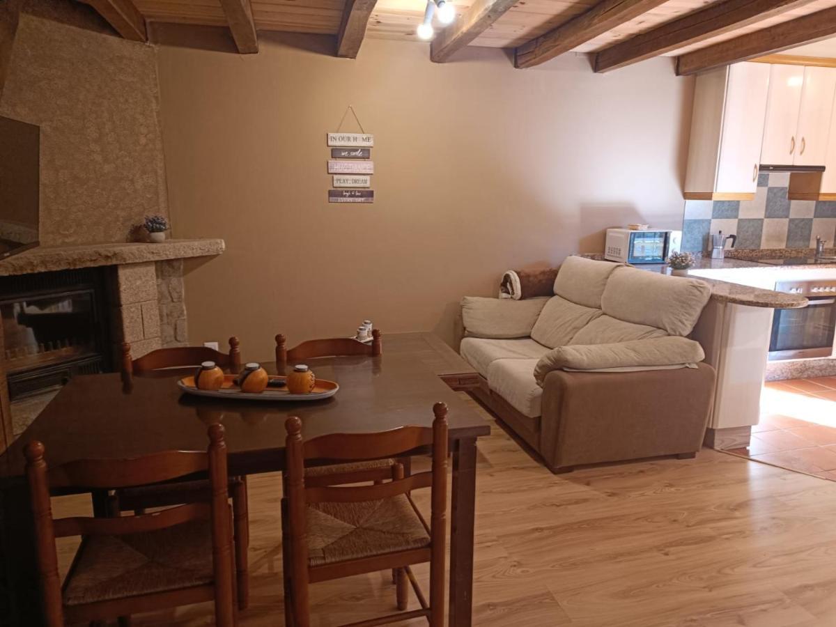 Hotel Rural La Casa De Irene Lubian ภายนอก รูปภาพ